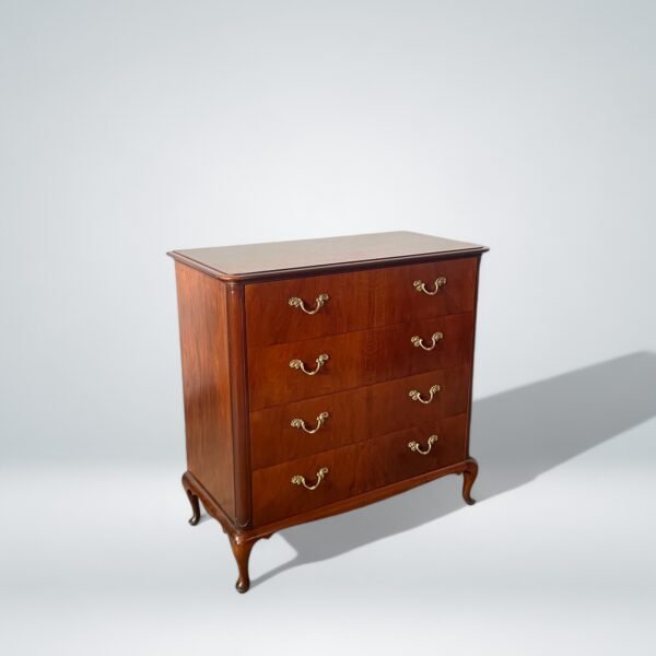 Antique Mahogany Chest of Drawers