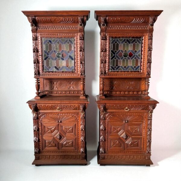 19th Century Flemish cupboard - Image 3